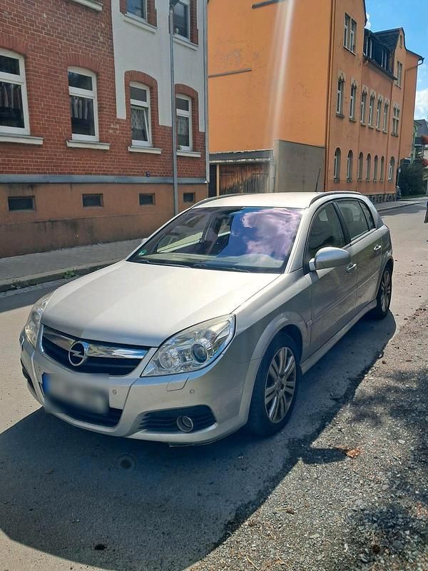 Grau Gebraucht 2007 Opel Signum Sport Kombi | 1.900 € (Guter Preis) - Bild 1/4