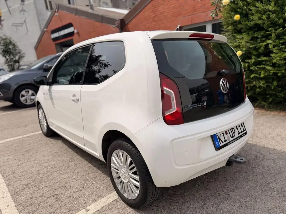 Gebraucht VW up! Cup 68 PS (50 kW) 2014 Weiß Kleinwagen