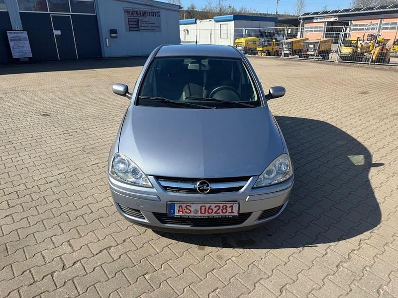 Second-hand Opel Corsa Cosmo 80 CP (58 kW) 2005 Argintiu Hatchback