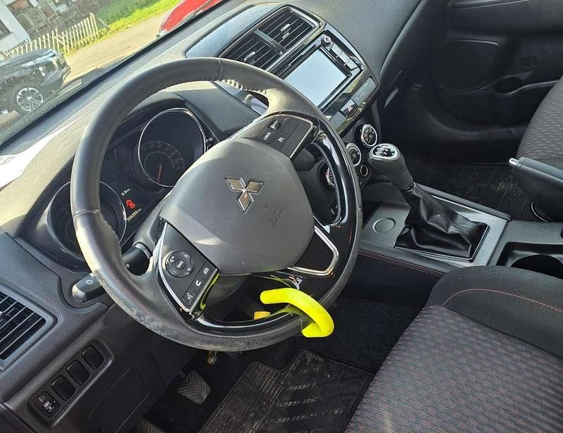 Gebraucht Mitsubishi ASX Active 117 PS (86 kW) 2019 Granitbraun (metallic) SUV