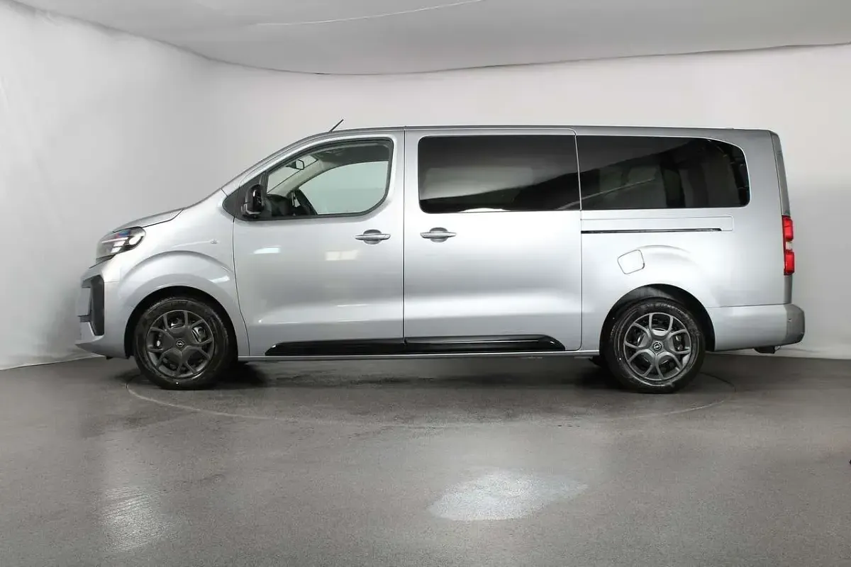 Neu Opel Zafira Life Edition 179 PS (131 kW) 2026 Grau Van / Kleinbus