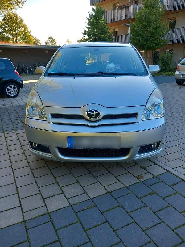 Silber Gebraucht 2004 Toyota Corolla Kleinwagen | 4.350 € - Bild 1/4