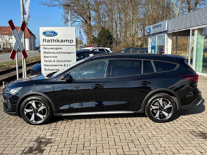 Gebraucht Ford Focus Active X 120 PS (88 kW) 2022 Obsidian schwarz Kombi