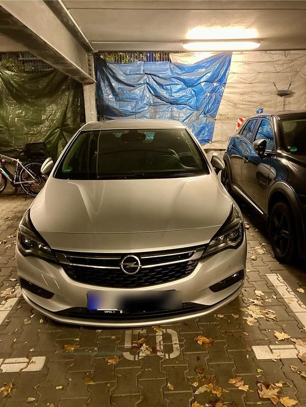 Silber Gebraucht 2019 Opel Astra Limousine | 15.300 € (Fairer Preis) - Bild 1/4