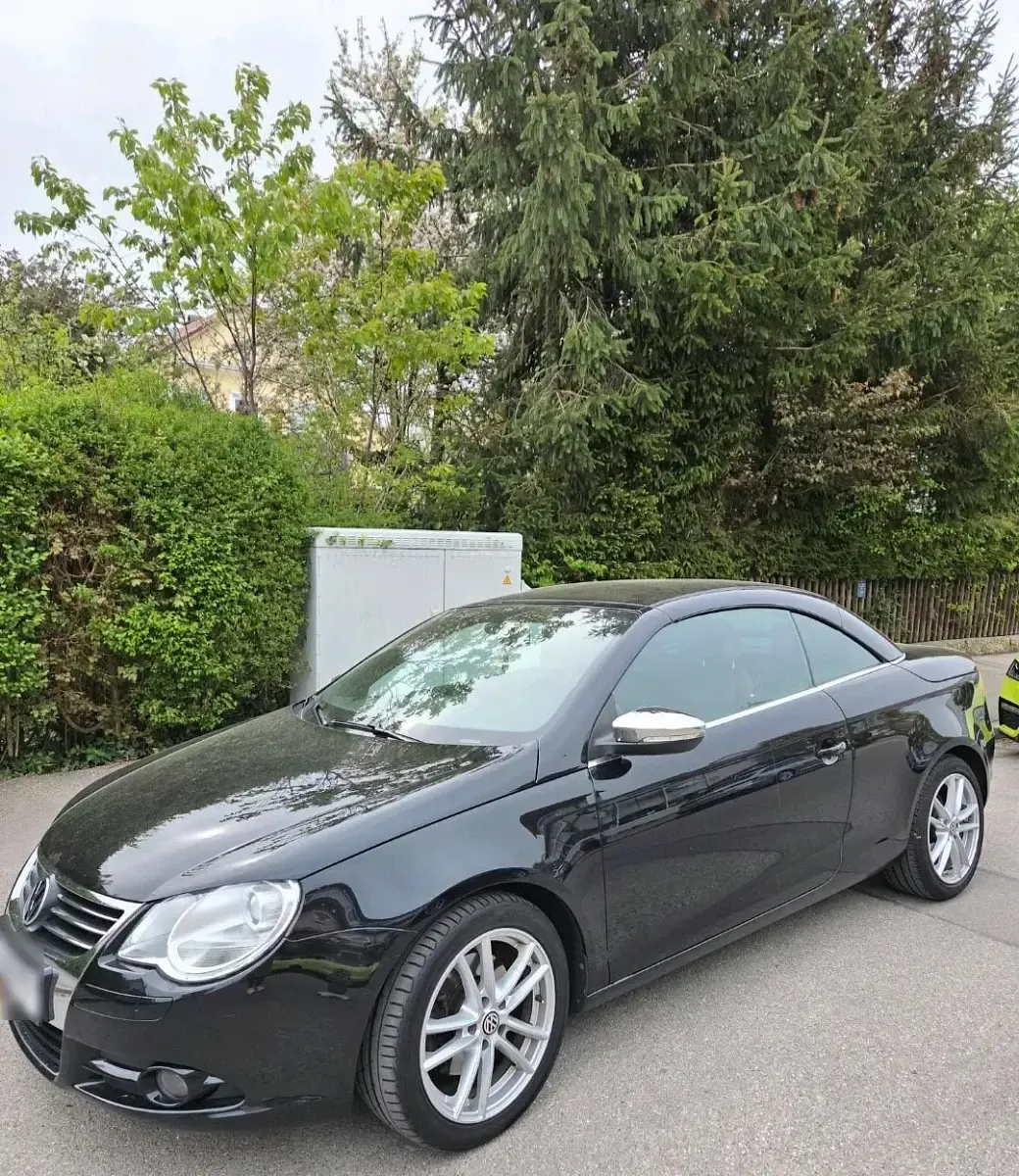 Używany VW Eos 140 KM (102 kW) 2010 Czarny Kabriolet