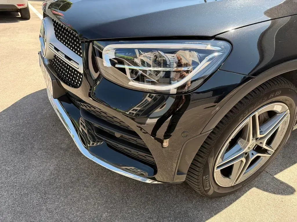 Gebraucht Mercedes GLC200 197 PS (144 kW) 2022 Schwarz SUV