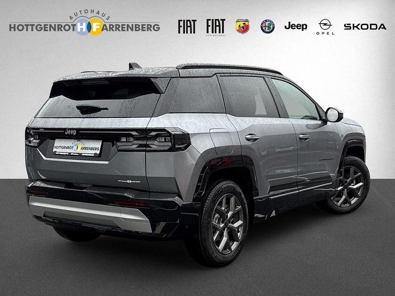 Neu Jeep Compass 145 PS (106 kW) 2026 Grau SUV