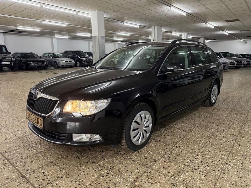 Gebraucht Skoda Superb 170 PS (125 kW) 2012 Schwarz Kombi