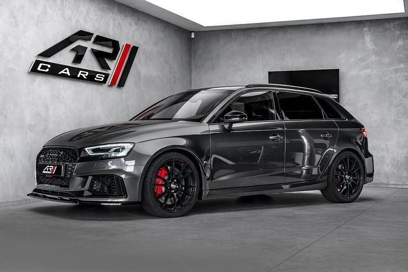 Grau Gebraucht 2018 Audi RS3 Sport Kleinwagen | 40.900 € (Guter Preis) - Bild 1/4
