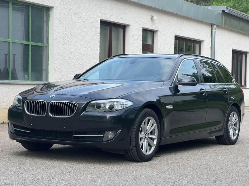 Grau Gebraucht 2011 BMW 530 Sport Line Kombi | 6.499 € (Superpreis) - Bild 1/4