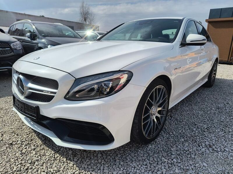 Weiß Gebraucht 2018 Mercedes C63 AMG AMG Limousine | 38.999 € - Bild 1/4