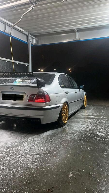 Gebraucht BMW 323 170 PS (125 kW) 2000 Silber Limousine