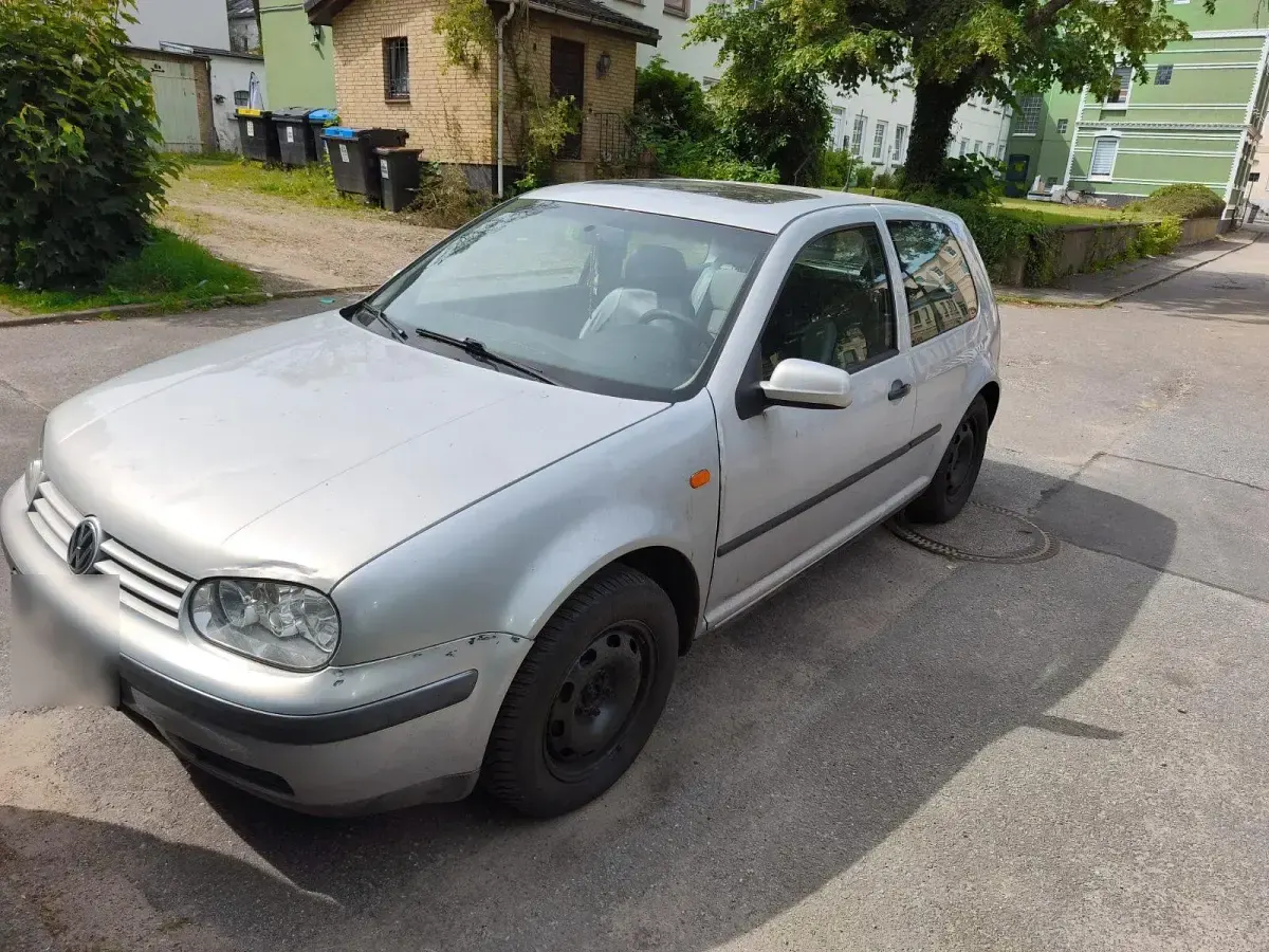 Gebraucht VW Golf 101 PS (74 kW) 1998 Silber Coupé