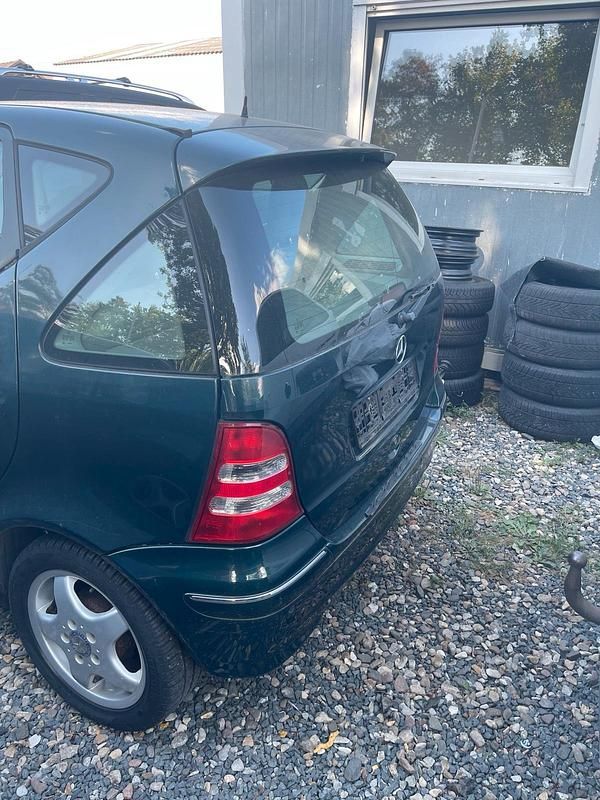 Grün Gebraucht 2004 Mercedes A160 Kleinwagen | 2.000 € (Fairer Preis) - Bild 1/4