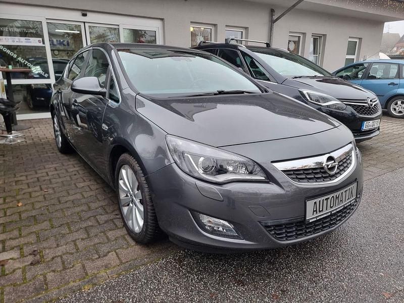 Gebraucht Opel Astra 116 PS (85 kW) 2011 Grau Limousine