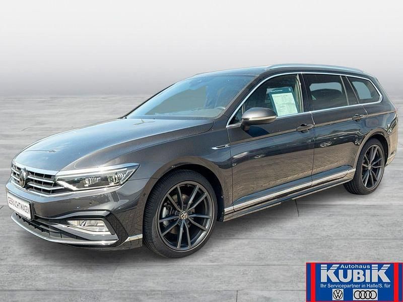 Gebraucht VW Passat R-line 200 PS (147 kW) 2024 Mangangrau metallic Kombi