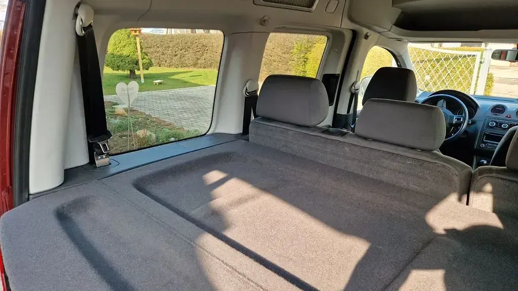 Gebraucht VW Caddy 105 PS (77 kW) 2012 Rot Van / Kleinbus