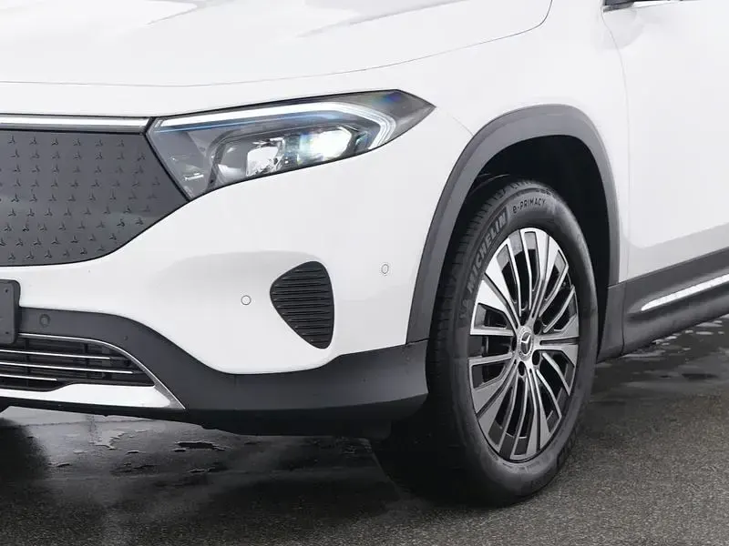 Gebraucht Mercedes EQB250+ Progressive 139 kW (190 PS) 2025 Polarweiss SUV