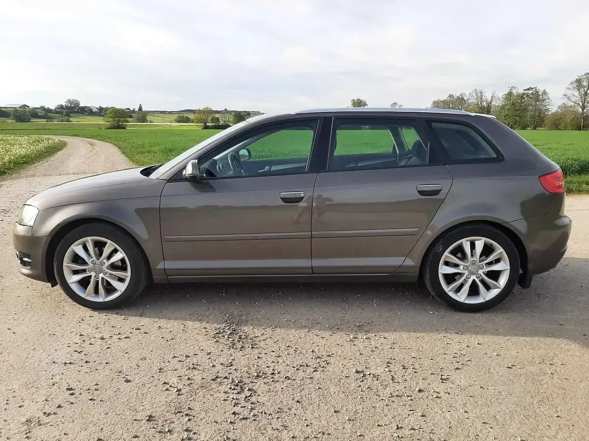 Gebraucht Audi A3 Ambition 140 PS (102 kW) 2012 Dakotagrau metallic Kleinwagen