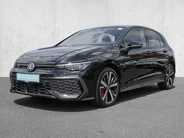 Gebraucht VW Golf VIII GTE 272 PS (200 kW) 2025 Grenadillschwarz (metallic) Limousine