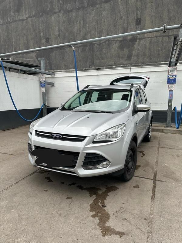 Silber Gebraucht 2013 Ford Kuga SUV | 8.999 € (Guter Preis) - Bild 1/4