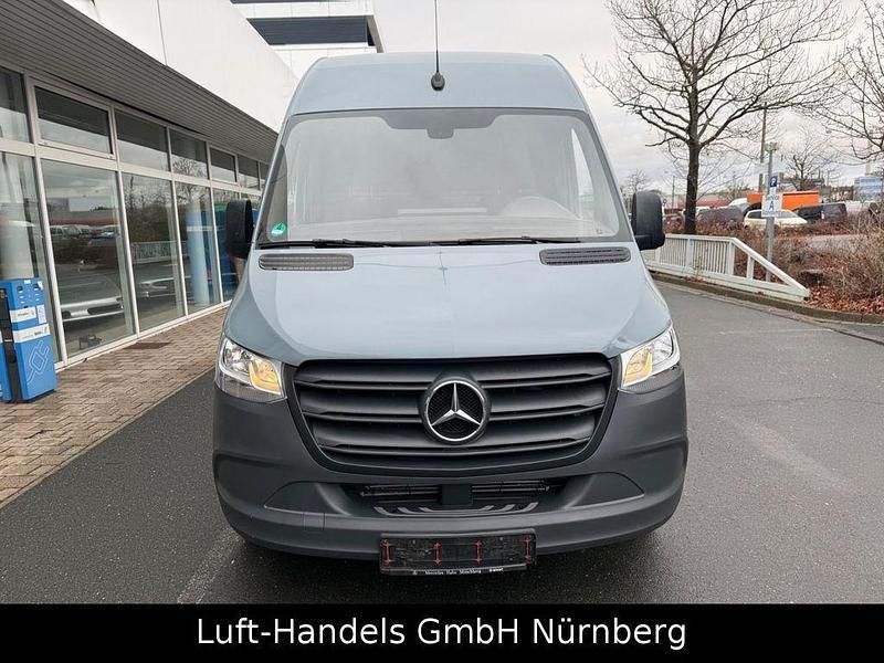 Gebraucht Mercedes Sprinter 143 PS (105 kW) 2019 Grau Van
