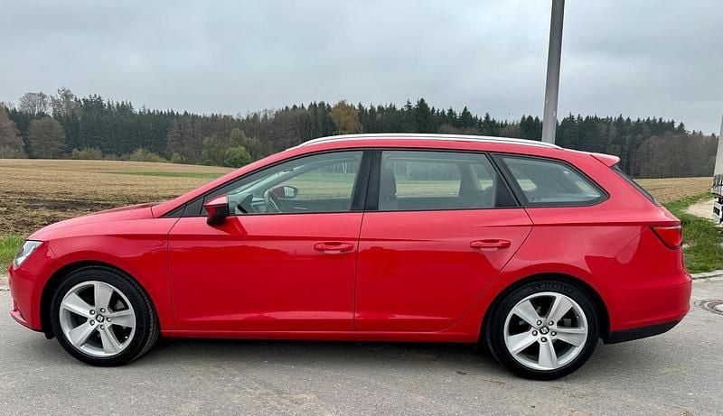 Usata Seat Leon ST 110 CV (80 kW) 2014 Rosso Station wagon