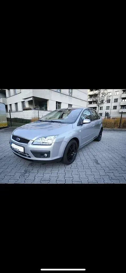 Gebraucht Ford Focus Ghia 101 PS (74 kW) 2005 Kombi