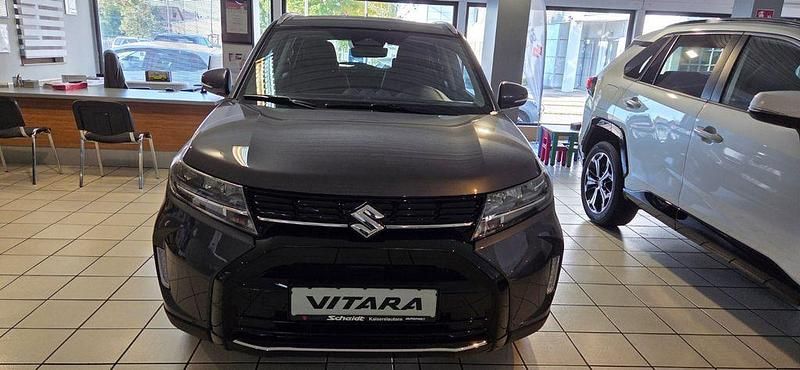 Neu Suzuki Vitara Comfort+ 116 PS (85 kW) 2025 Titan dark gray SUV