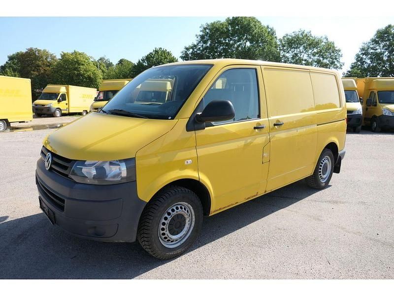 Gebraucht VW T5 84 PS (61 kW) 2011 Ginstergelb r1032 Van