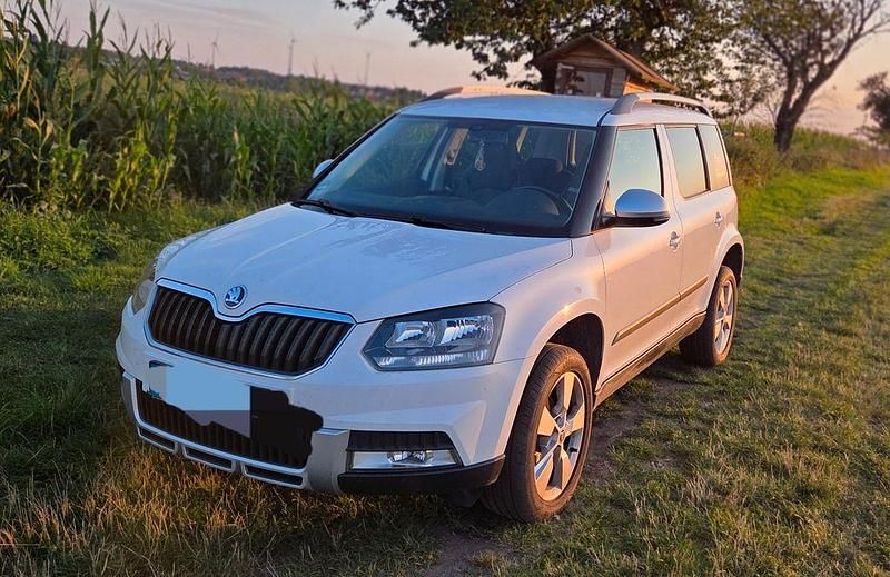 Weiß Gebraucht 2014 Skoda Yeti SUV | 10.500 € (Etwas zu teuer) - Bild 1/4
