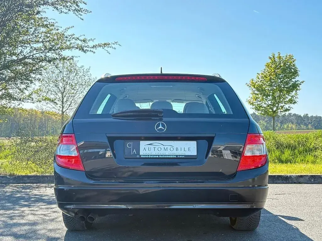 Gebraucht Mercedes C200 136 PS (100 kW) 2010 Schwarz Kombi