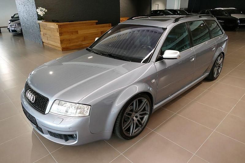 Blau Gebraucht 2003 Audi RS6 Sport Kombi | 29.990 € - Bild 1/4