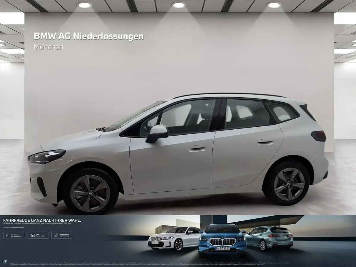 Gebraucht BMW 223 Active Tourer Luxury Line 197 PS (144 kW) 2025 Weiß Van / Kleinbus