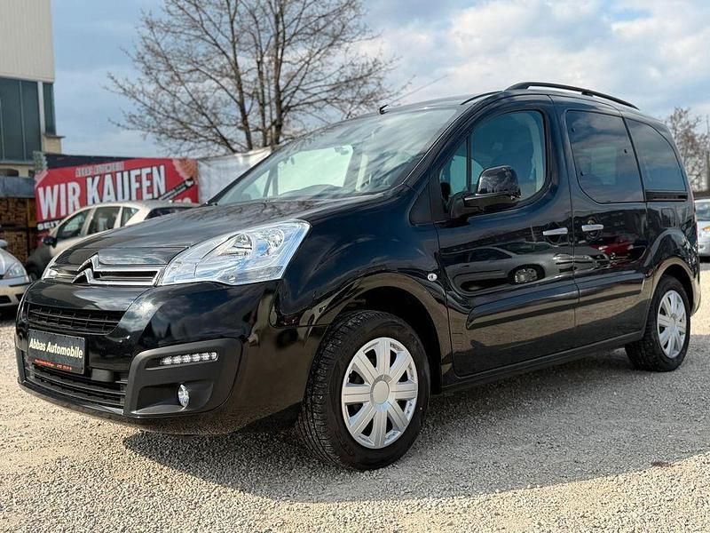 Gebraucht Citroën Berlingo SELECTION 110 PS (80 kW) 2017 Schwarz Van / Kleinbus