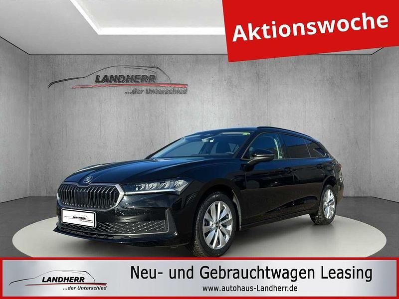 Schwarz Gebraucht 2025 Skoda Superb Essence Kombi | 32.810 € (Guter Preis) - Bild 1/4