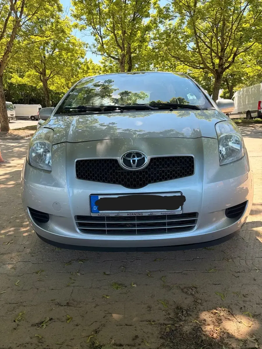 Gebraucht Toyota Yaris 87 PS (63 kW) 2007 Grau Kleinwagen