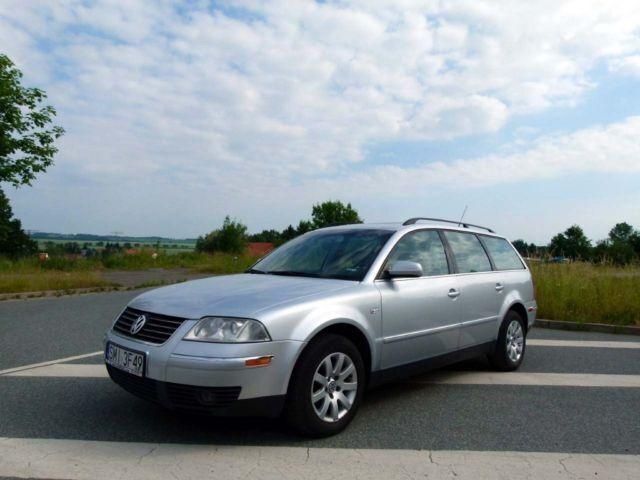 Silber metallic Gebraucht 2002 VW Passat Kombi | 4.800 € - Bild 1/4