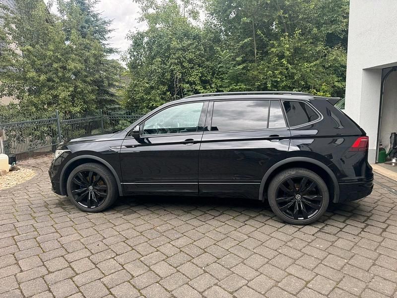 Schwarz Gebraucht 2022 VW Tiguan R-line SUV | 41.000 € (Teuer) - Bild 1/4