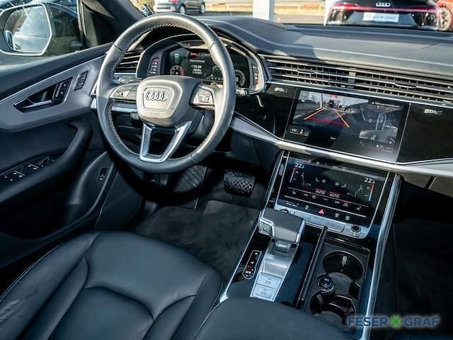 Gebraucht Audi Q8 Ambiente 231 PS (169 kW) 2025 Mythosschwarz metallic SUV