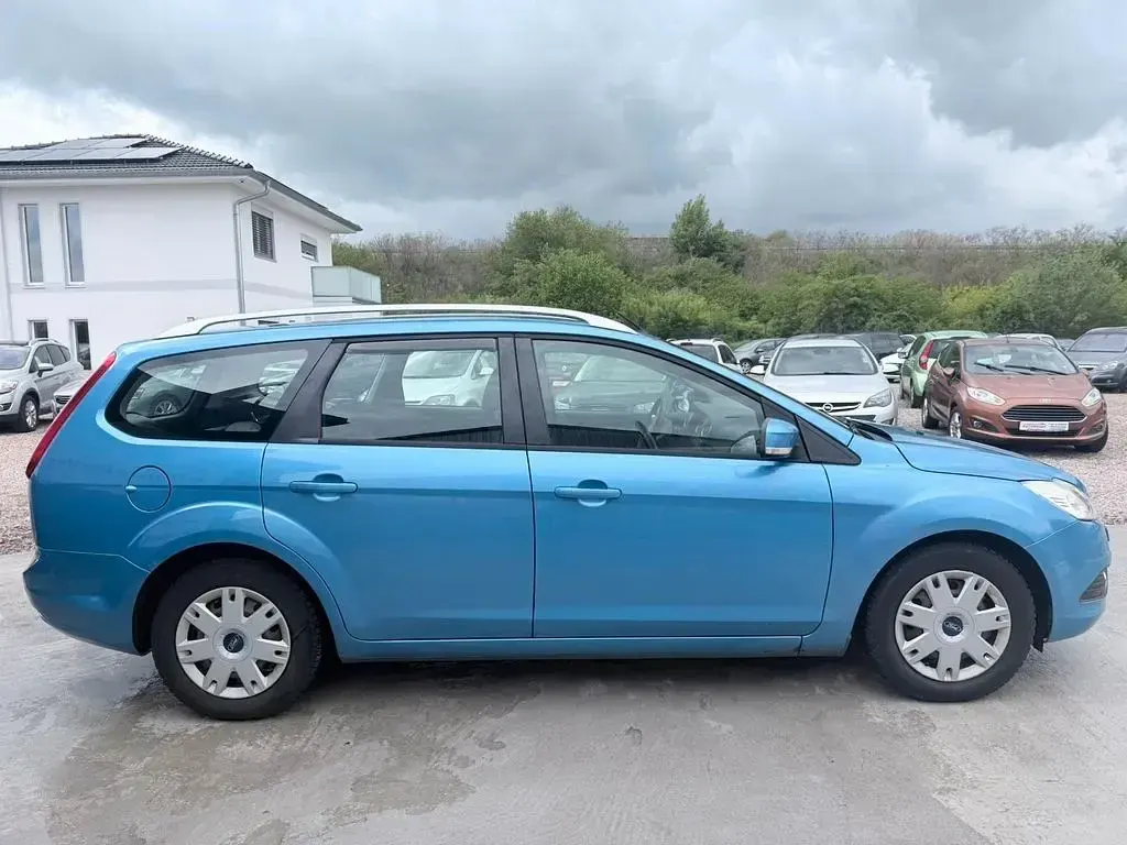 Gebraucht Ford Focus 101 PS (74 kW) 2011 Blau Limousine