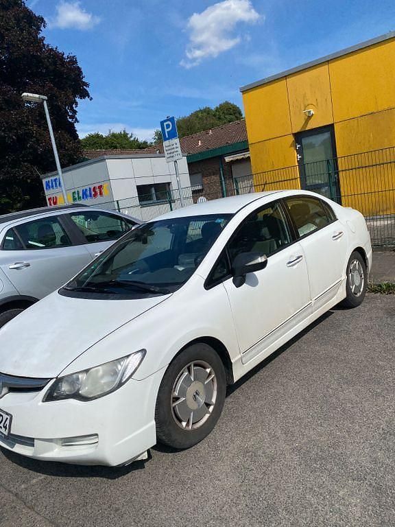 Grau Gebraucht 2006 Honda Civic Hybrid Limousine | 2.150 € (Guter Preis) - Bild 1/2
