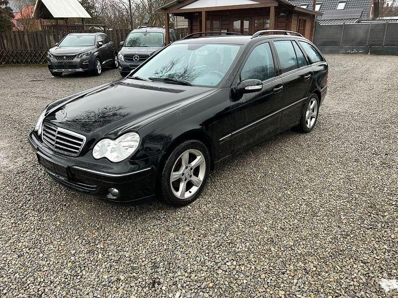 Gebraucht Mercedes C180 143 PS (105 kW) 2006 Schwarz Kombi