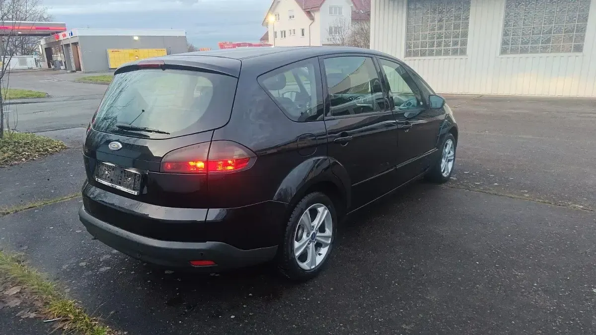 Gebraucht Ford S-MAX Titanium 145 PS (106 kW) 2008 Schwarz Van / Kleinbus