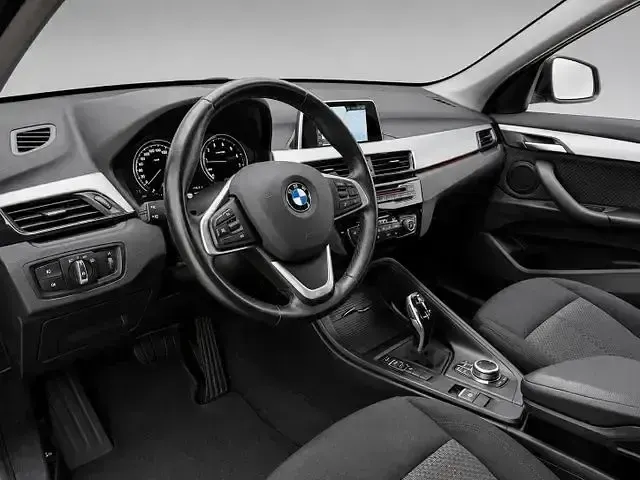 Gebraucht BMW X1 Advantage 140 PS (102 kW) 2019 Grau SUV