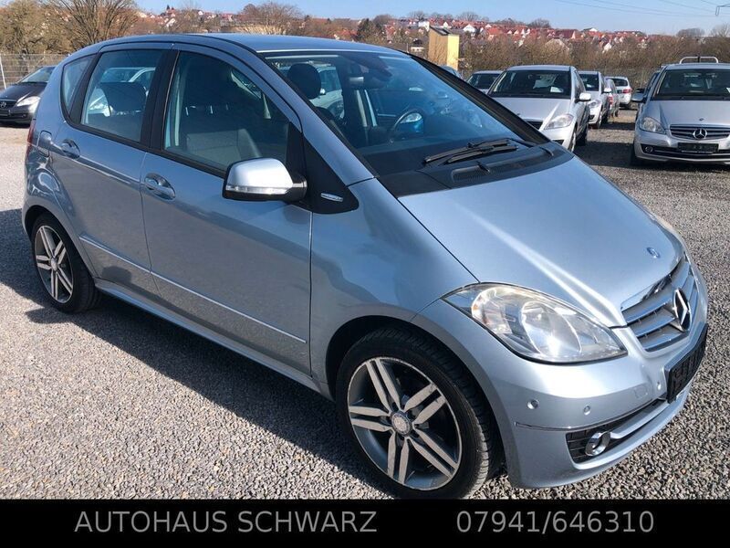 Gebraucht Mercedes A200 Elegance 136 PS (100 kW) 2009 Blau Limousine