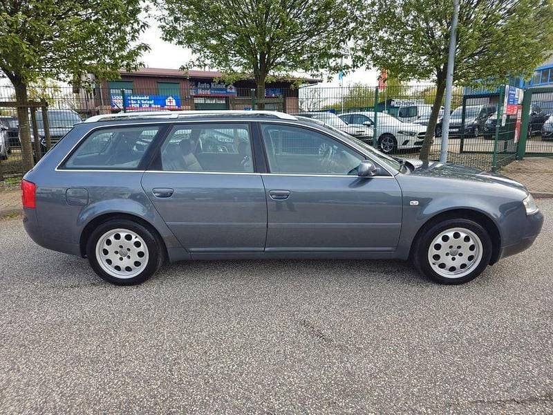 Gebraucht Audi A6 179 PS (131 kW) 2002 Grau Kombi