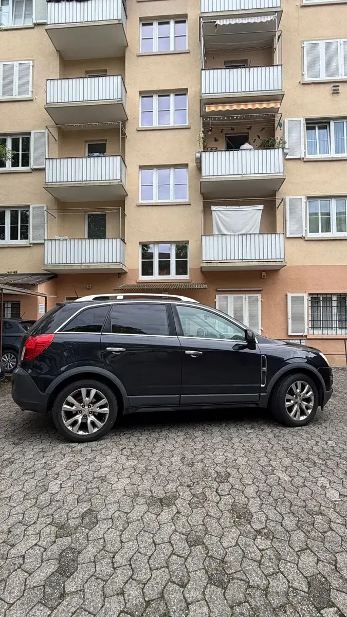 Gebraucht Opel Antara 163 PS (119 kW) 2011 Schwarz SUV