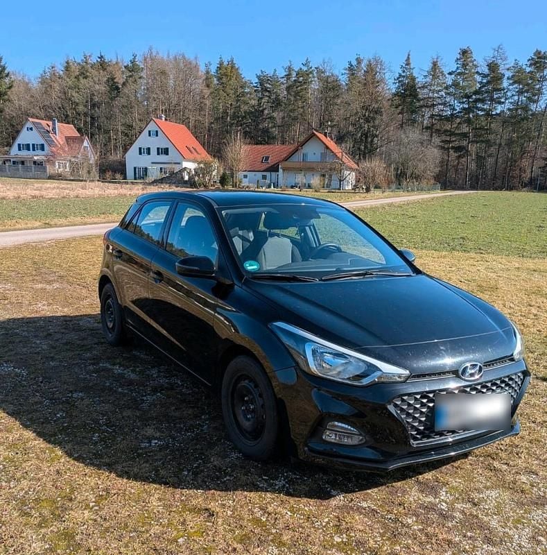 Gebraucht Hyundai i20 Active 100 PS (73 kW) 2019 Schwarz Kleinwagen