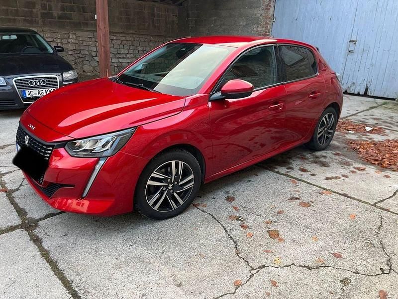 Gebraucht Peugeot 208 Allure 101 PS (74 kW) 2021 Rot Kleinwagen